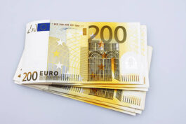 200 Euros Banknotes