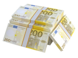 200 Euros Banknotes